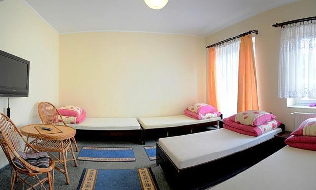 Tanie Noclegi Bartek Kielce Exteriör bild